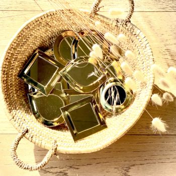 mini miroir en laiton avec bordure large en accumulation fait main au Maroc Ma Jungle Family