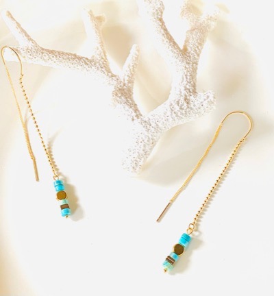 boucles d'oreilles pendantes en plaque or 24 carats cahinnette en perles dorées turquoise d''Egypte hématite Ma Jungle Family