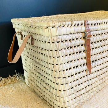 grand coffre rangement XXL attache en cuir et poignees en cuirpaille osier doum en feuille de palmier Maroc Ma jungle Family