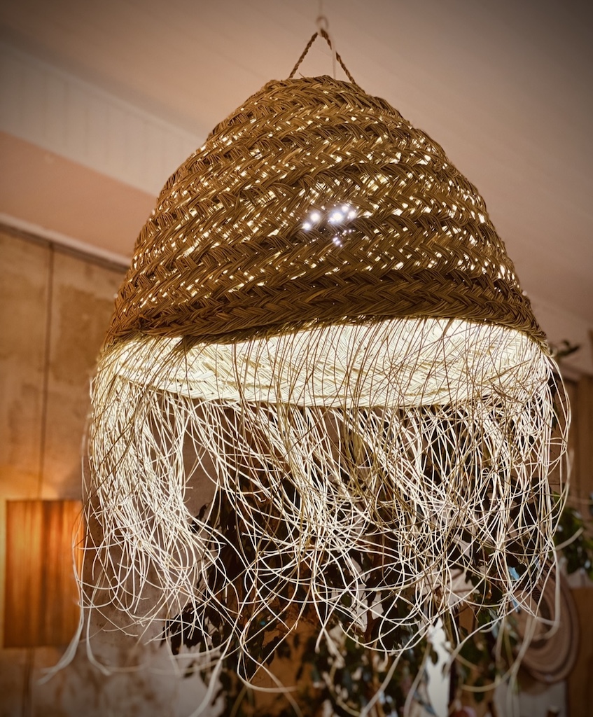 suspesion medusa en doum poil long fibres naturelles fabriquee a la main au Maroc Ma Jungle Familt