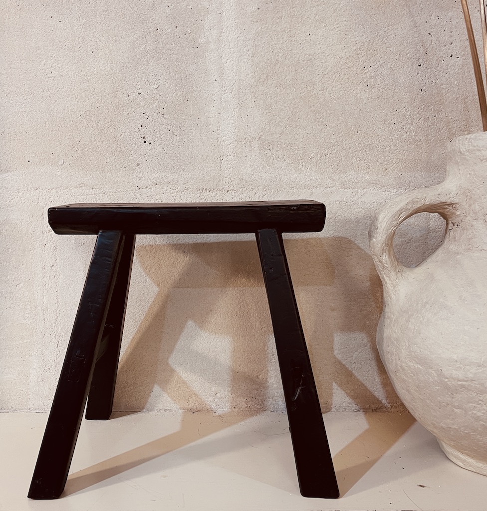 tabouret en orme vintage noire ethnique boheme chic Ma Jungle Family artisanat chine