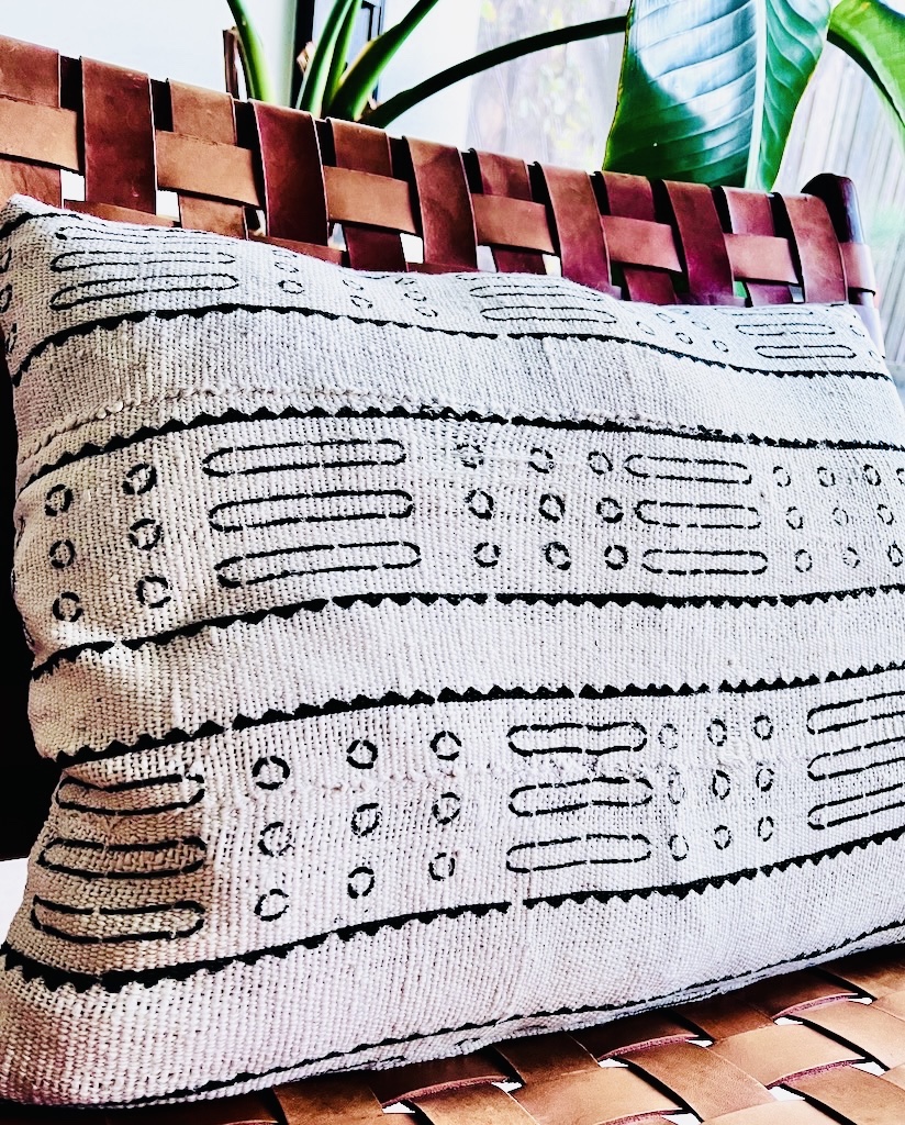 housse de coussin, blanc, bogolan, artisanale, mail, motif tribal, afrique, graphique, ethnique, ma jungle family