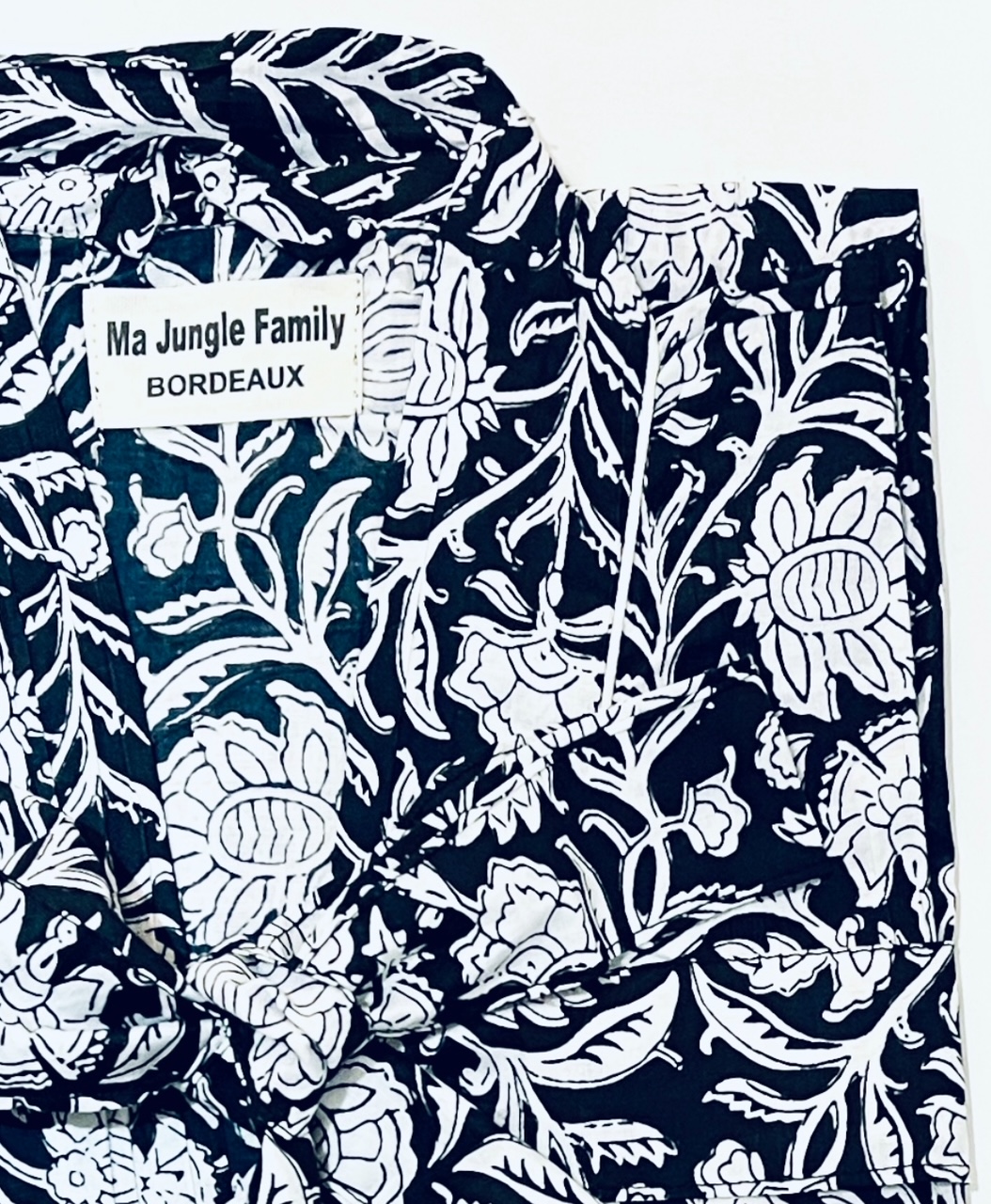 kimono moutarde butterfly papillons fleuri nénuphar vert émeraude fuschia coton blockprint Inde Ma Jungle Family bleu nuit