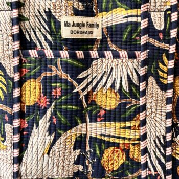 Gand cabas sac molletonne matelasse coton safran bleu fleuri sac a langer kaki violet Inde blockprint Ma jungle Family sac de plage, valise cabine marine fleurs rouges dahlia, vert Frida Kahlo, corail, motif japonais, léopard rose, rouge, guinguette, vintage, pique nique, nappe à carreaux, bleu marine, tigres orangés rayés. fermeture éclaire, poche intérieure et extérieure