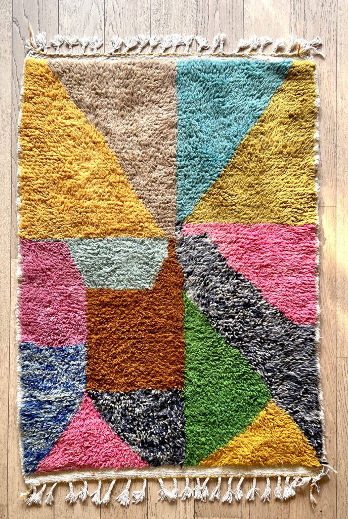 tapis marocain berbère béni ouarain laine naturelle blanc design losange décoration Ma Jungle Family Vert sapin azylal mrirt Coloré multicolore