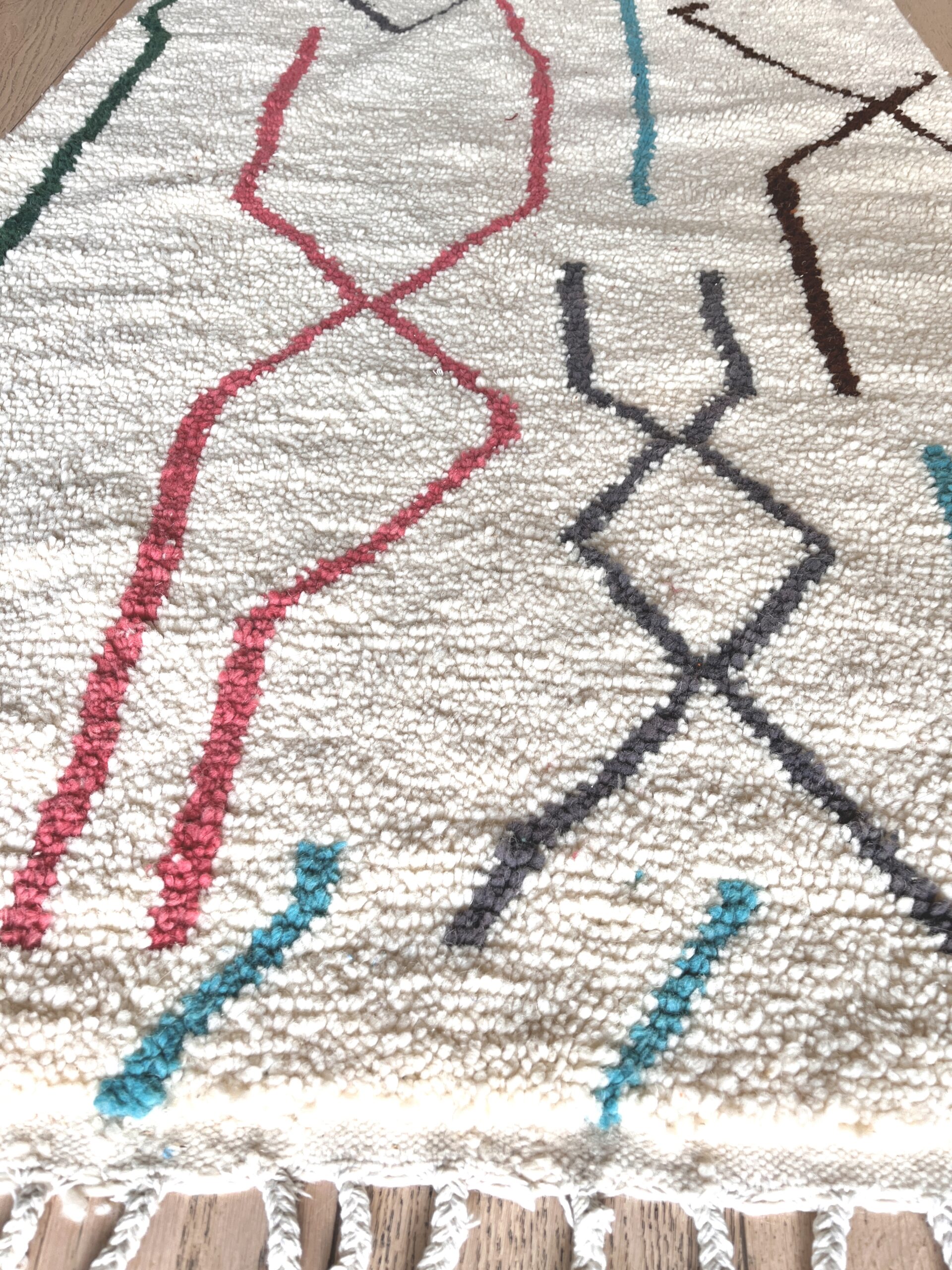 tapis marocain berbère béni ouarain laine naturelle blanc design losange décoration Ma Jungle Family Vert sapin azylal mrirt orange Rose turquoise