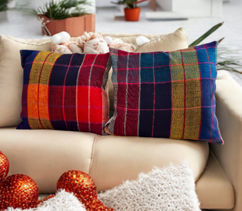 Housse de coussin en tissu haïk colore rose bleu turquoise vert orange, motif écossais, tissu ancien, vintage Ma JUngle FAmily