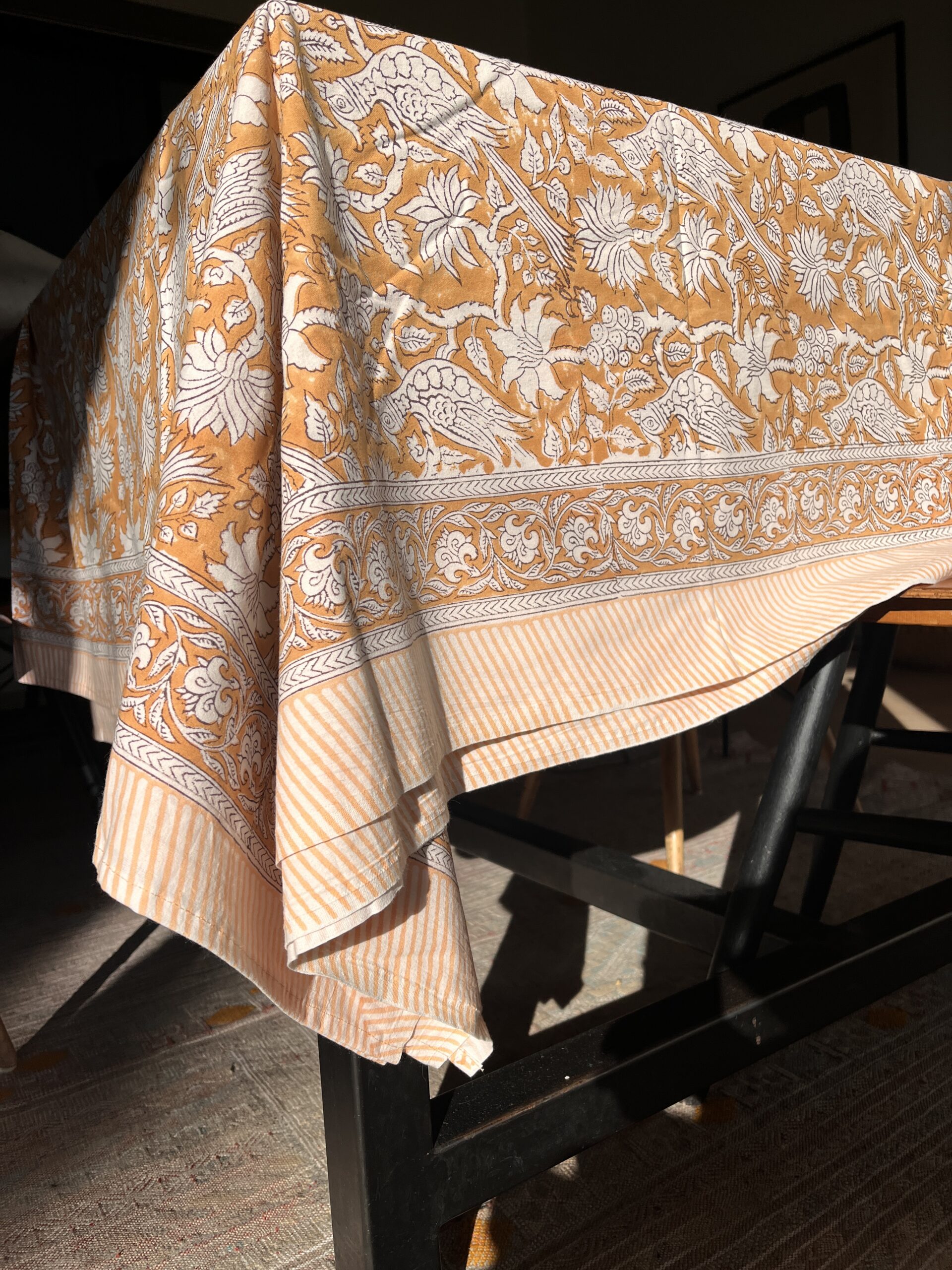 nappe coton motifs pivoine moutarde fleuries safran vert emeraude rouge chardon coton indien blockprint dessus de lit Ma Jungle Family