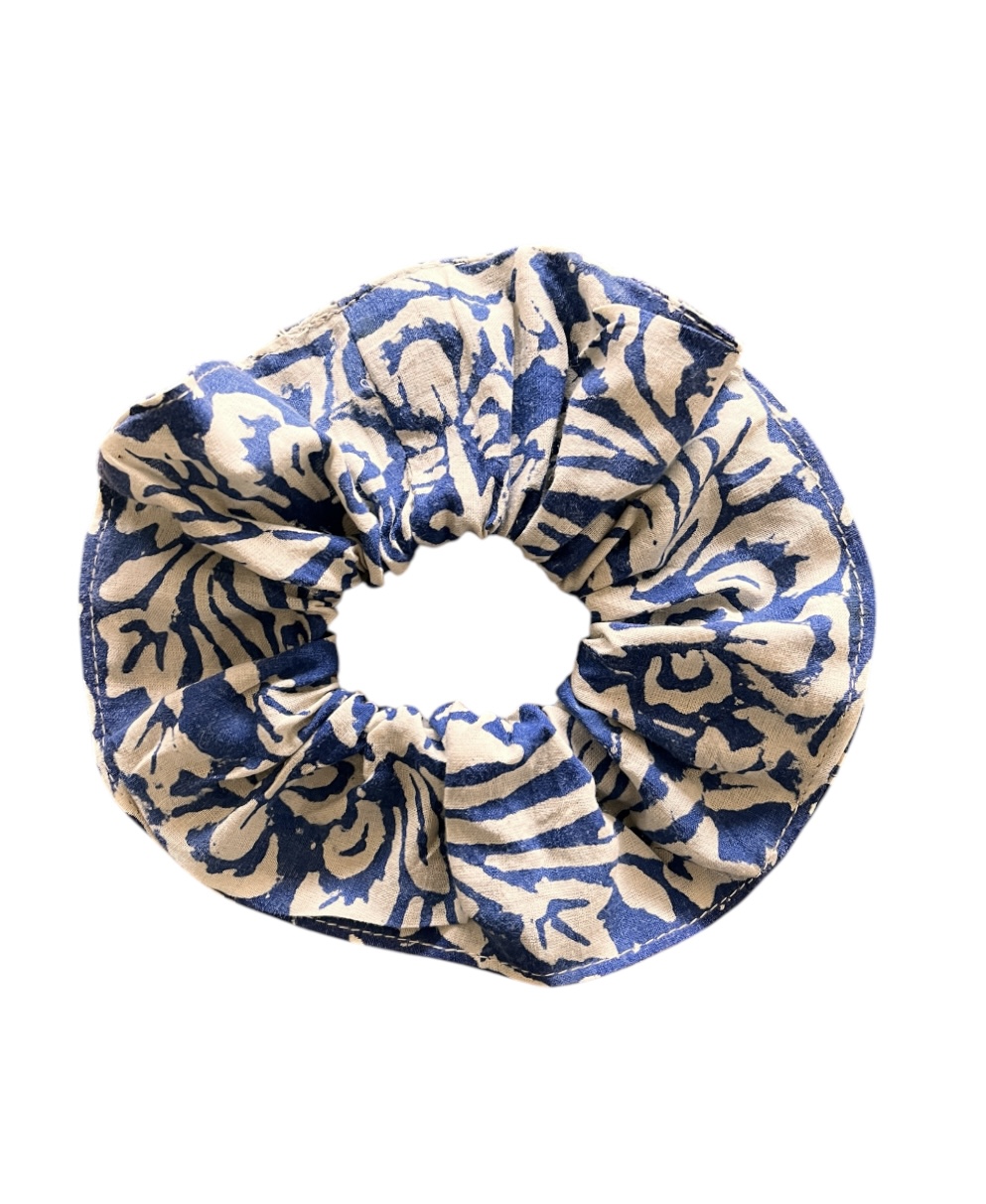 Chouchou élastique pour cheveux en tissu fleuri imprimé au blockprint en Inde vert d’eau Ma Jungle Family Bleu bagru Rose couleurs terre turquoise fleurs gris céladon