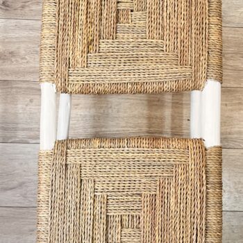 Banc marocain en doum feuille de palmier blanc bouclé assise Ma Jungle Family