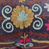 Housse de coussin en velours brodé avec de la laine, dessin fleuri, pompons, dehoussable, turquoise, rouge, rose, bleu marine, fait a la main en Inde , caravane paris, Ma Jungle Family