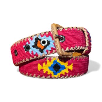 Ceinture brodée ethnique, coton tisse a la main, Guatemala, cuir véritable tresse. Là mansa, latch, Ma Jungle Family, l’île bleue, bordeaux, très colorée