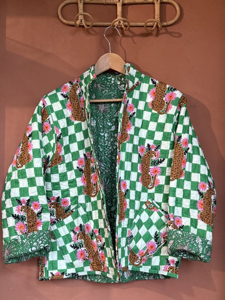 Veste matelassée, Coton indien, Fait main, Surpiqure artisanale, Confort, Chaleur, Vêtements ethniques, Mode durable, Vêtements faits à la main, Ma Jungle Family, vert intense butterfly papillon doublure damier vert tigres