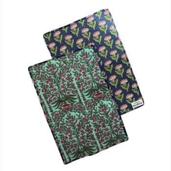 set de table matelassé coton indien fait main a jaipur motif fleuri au blockprint vert émeraude violet fleurs rose fluo Ma Jungle Family Bleu nuit fleur de dahlia rouge, noir a fleurs papillons, butterfly. Reversible, turquoise bleu marine a fleur roses