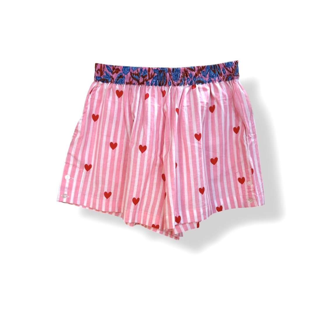 Short femme rayé rose avec cœurs rouge