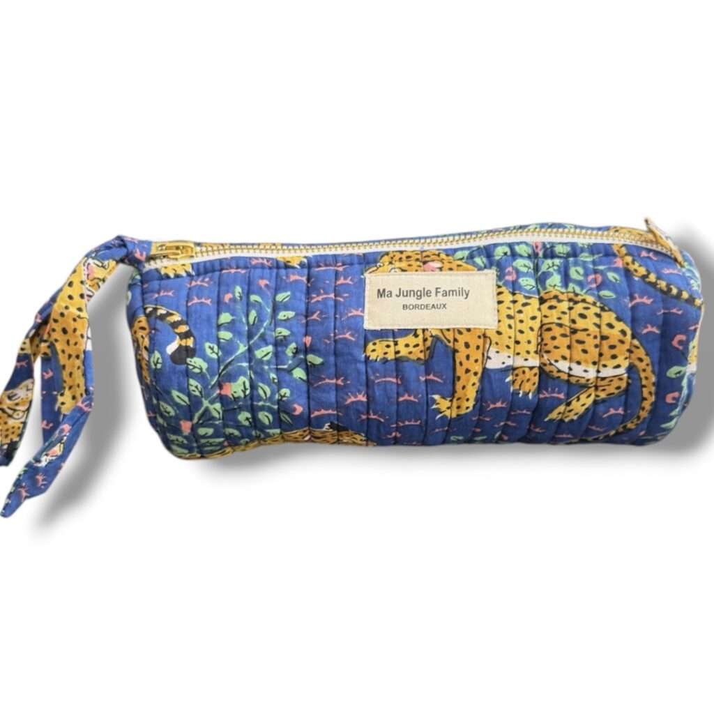 Trousse à crayons tigre bleu en coton indien matelassé. Mode boheme Ma Jungle Family