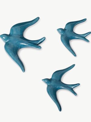 HIRONDELLE EN CERAMIQUE noire ECRU bleu canard, vert d’eau, blanc. A ACCROCHER AU MUR DIFFERENTE TAILLE MA JUNGLE FAMILY CASA ATLANTICA PORTUGAL PORTE-BONHEUR DECORATION MURALE vert Sarah lavoine