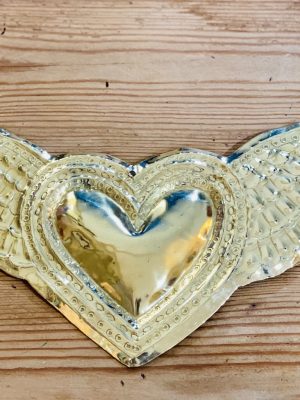 coeur sacré ailes gravé doré laiton exvoto Ma jungle family maroc mexique