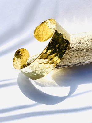 jonc bracelet manchette lisse laiton fait a la main au Maroc Ma Jungle Family