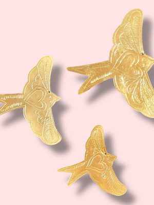 Hirondelle en laiton gravée au Maroc a la main Ma JUngle Family