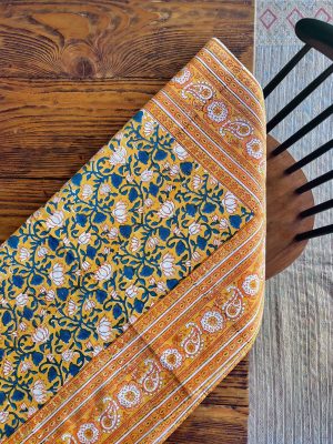 Nappe en coton indien imprimée au blockprint a Jaipur en Inde, fleur tulipes jaune orange bleu marine Ma Jungle Family